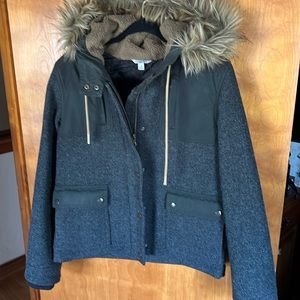Women’s size small LL Bean winter jacket.